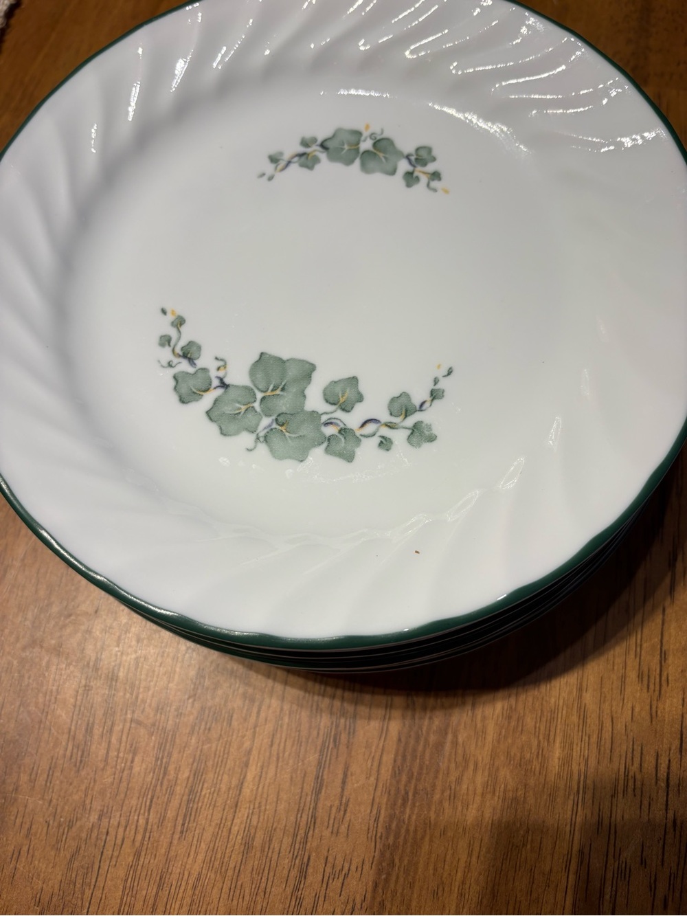 Vintage Calloway Ivy by Corelle set of 12 salad/bread and butter plates.Like new